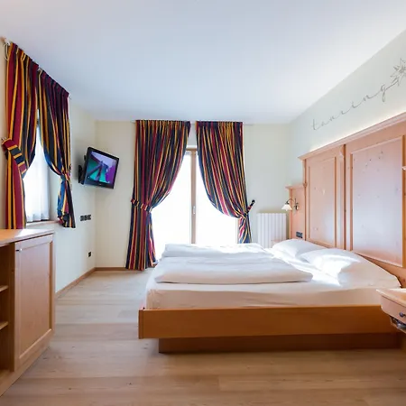 Touring Hotel