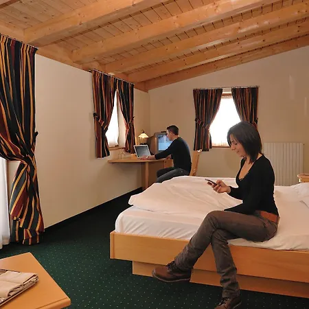 Hotel Touring 4*