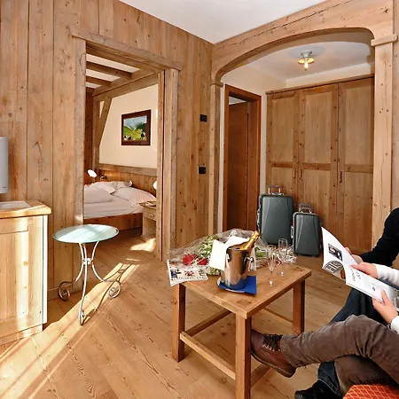 Hotel Touring