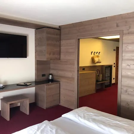 Touring Hotel 4*