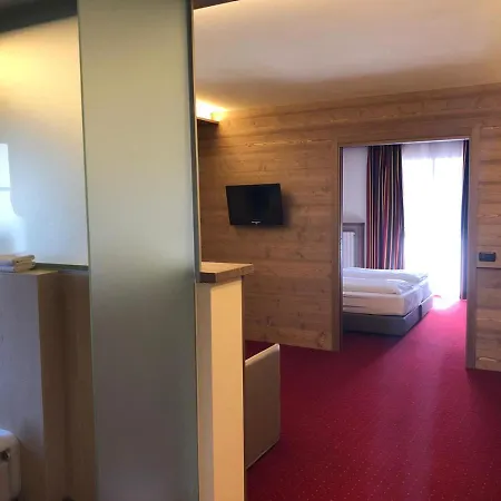 Hotel Touring 4*
