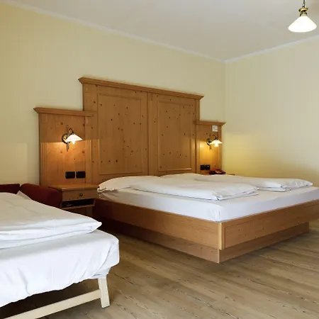 Touring Hotel