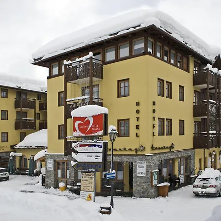 Touring Hotel