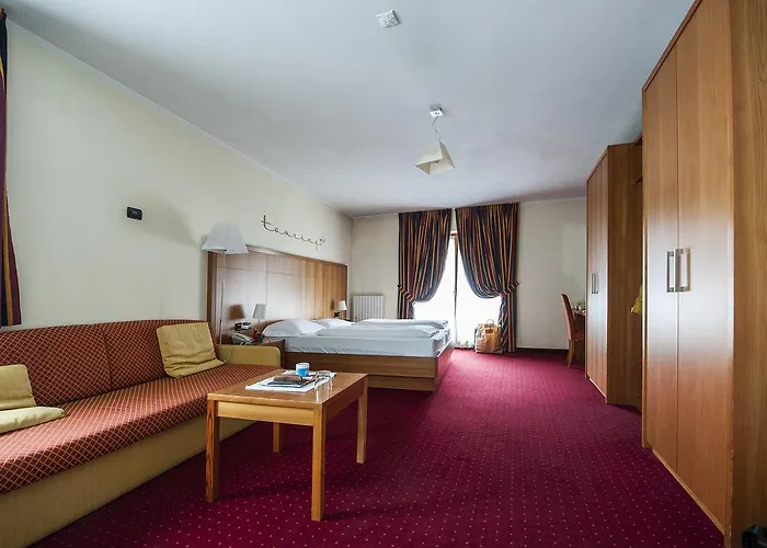 Szálloda Touring 4*