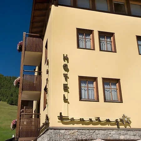 Отель Touring 4*