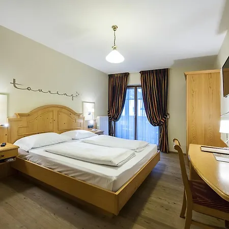 Touring 4* Ливиньо